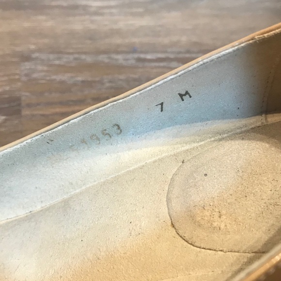 ✌ 2/$20 | Stuart Weitzman Wedges, Size 7 - Picture 7 of 7